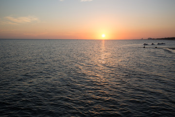Obraz premium Sunset in Biloxi beach, Mississippi, along Gulf Coast shore