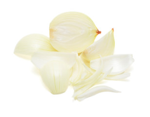 Fototapeta na wymiar Fresh white onions or shallots isolated on white background
