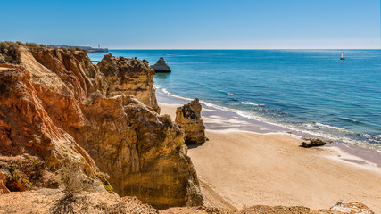 Fototapeta na wymiar Praia da Rocha in Portimao, Algarve