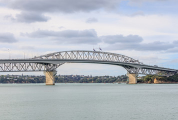 Fototapeta na wymiar Auckland Harbor Bridge.