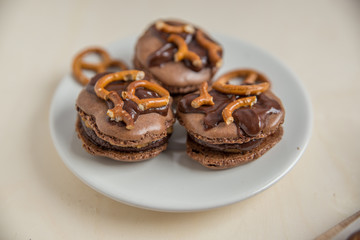 Schokoladen Macarons mit fleur de sal