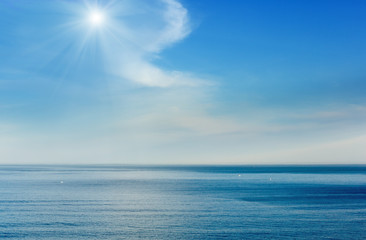 Obraz premium Morning ocean view from shore (Bay of Biscay).