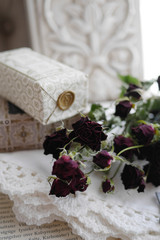 ドライレッドローズ　フラワーアレンジメント