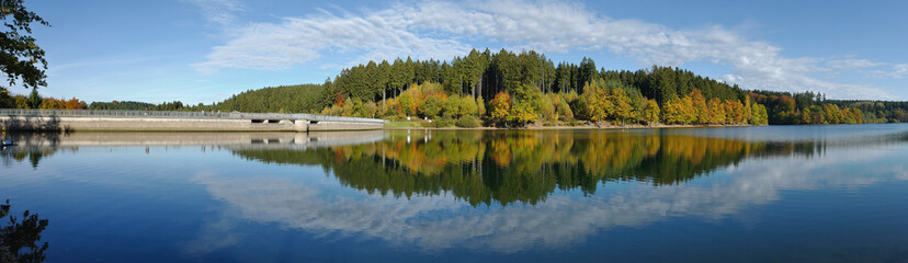 Panorama der Brucher Talsperre bei Marienheide im Oberbergischen Land