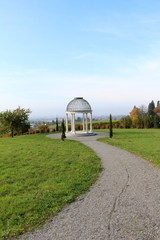 Obraz premium Pavilion in the park