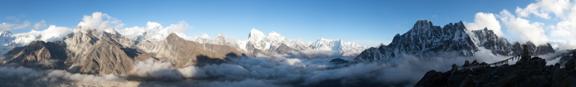 Fototapeta panorama of Mount Everest, Lhotse, Makalu and Cho Oyu
