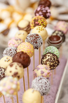 Wedding cake pops