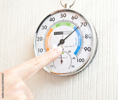 hygrometer ablesen Raumklima luftfeuchtigkeit Schimmel\ hygrometer ablesen Raumklima luftfeuchtigkeit Schimmel\
