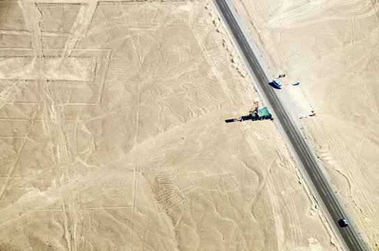 Peru, Nazca, Aerial view of geoglyphs of Nazca and Palpa, UNESCO World Heritage