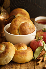 Apple rolls with cinnamon