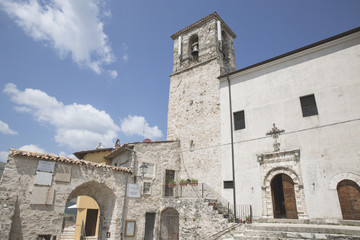Fototapeta na wymiar Antica Chiesa di Santa Maria Assunta, Castelluccio di Norcia