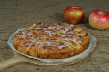 Gedeckter Apfelkuchen - Landhausküche