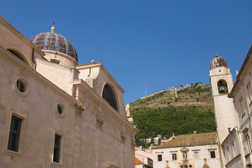 Fototapeta premium Edificios en las calles de Dubrovnik 
