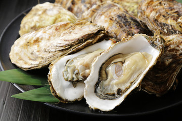 生牡蠣　Oysters