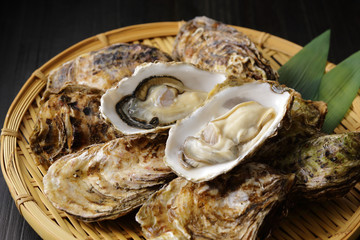 生牡蠣　Oysters © Nishihama