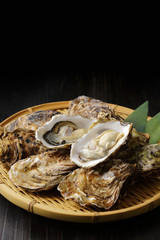 生牡蠣　Oysters © Nishihama