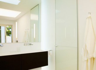 Fototapeta na wymiar Beautiful Bathroom Interior in New Luxury Home