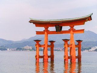 Fototapeta premium Miyajima Itsukushima Shrine Otorii Hiroshima Hatsukaichi City