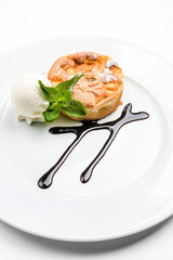 apple cake with ice cream