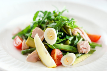 salad with tuna