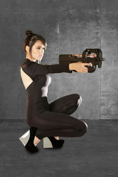 Spy Fetale 2 - Kneeling