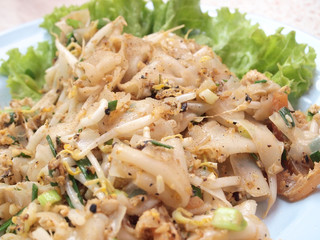 Thai style noodles (Pad thai)
