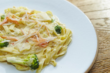 Spaghetti with cream sauce 