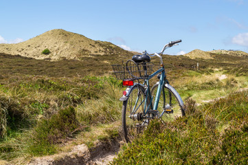 Fahrrad in den Dünen