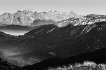 Obraz premium Coucher de soleil dans les Aravis