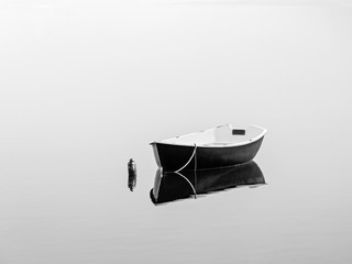 Czarna łódka - 125475200