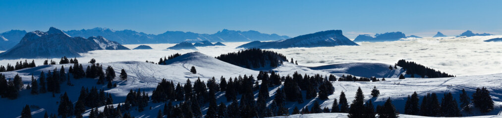 Fototapeta na wymiar Semnoz en hiver, Haute-Savoie