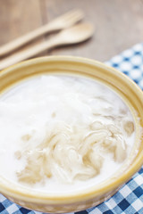 Vermicelli in coconut milk syrup