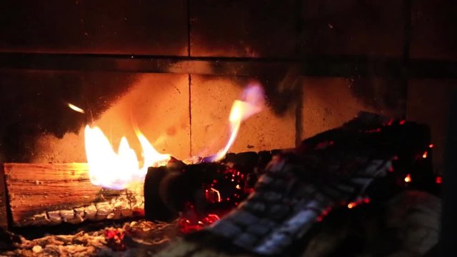 Fogo na lareira.