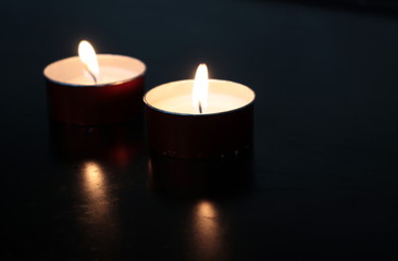 Fototapeta na wymiar candele e lumini