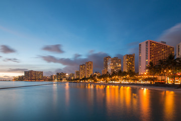 Fototapeta na wymiar Sunset at Waikiki Beach