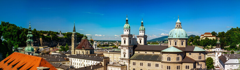 Fototapeta na wymiar Cityscape of Salzburg with beautiful church