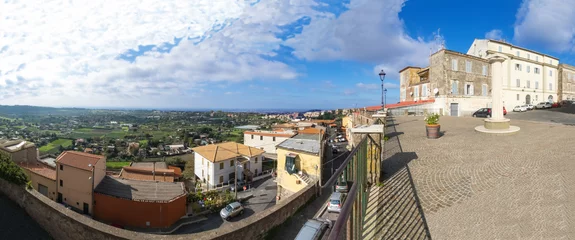 Fotobehang Castelli Romani, dalla piazza di Ariccia - panorama © Alberto_Patron