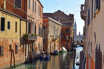 Fototapeta na wymiar picturesque places of romantic Venice