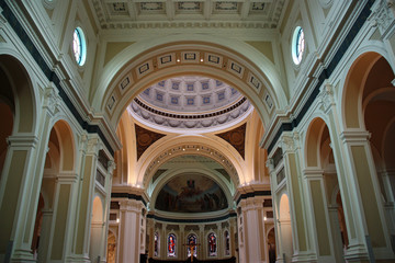 Nef de la cathédrale de Pesaro, Italie