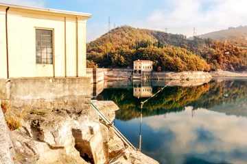 Rideaux velours Barrage hydroelectric power plant dam basin autumn
