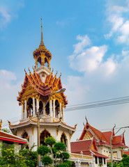 Wat Chana Songkhram, or known as Wat Klang Na, is an Ayutthaya period temple. It is located near popular street Khaosan road and district for back packer and budget tourist in Bangkok, Thailand