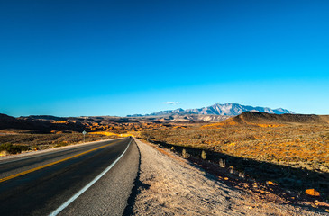 Fototapeta na wymiar desert road in southwest desert Utah