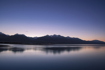 Fototapeta na wymiar Morning twilight and mountain peak in New Zealand
