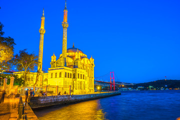 Fototapeta na wymiar Ortakoy mosque, Istanbul, Turkey