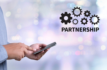 PARTNERSHIP Strategic Partnership on the gearwheels