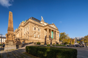Obraz premium Staatstheater Wiesbaden