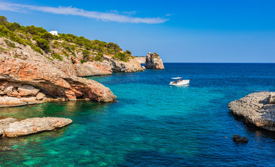 Fototapeta na wymiar Mittelmeer Küste Felsig Insel Mallorca Spanien Aussicht auf Es Pontas 