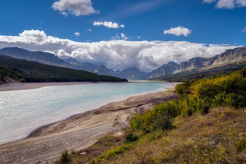 Obraz premium Storm Clouds Gathering over Lake Sherburne