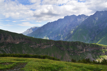 Fototapeta na wymiar the majestic splendor of the Caucasus mountains