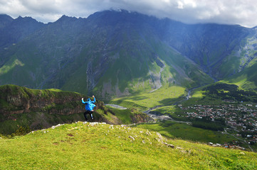 Fototapeta na wymiar the majestic splendor of the Caucasus mountains